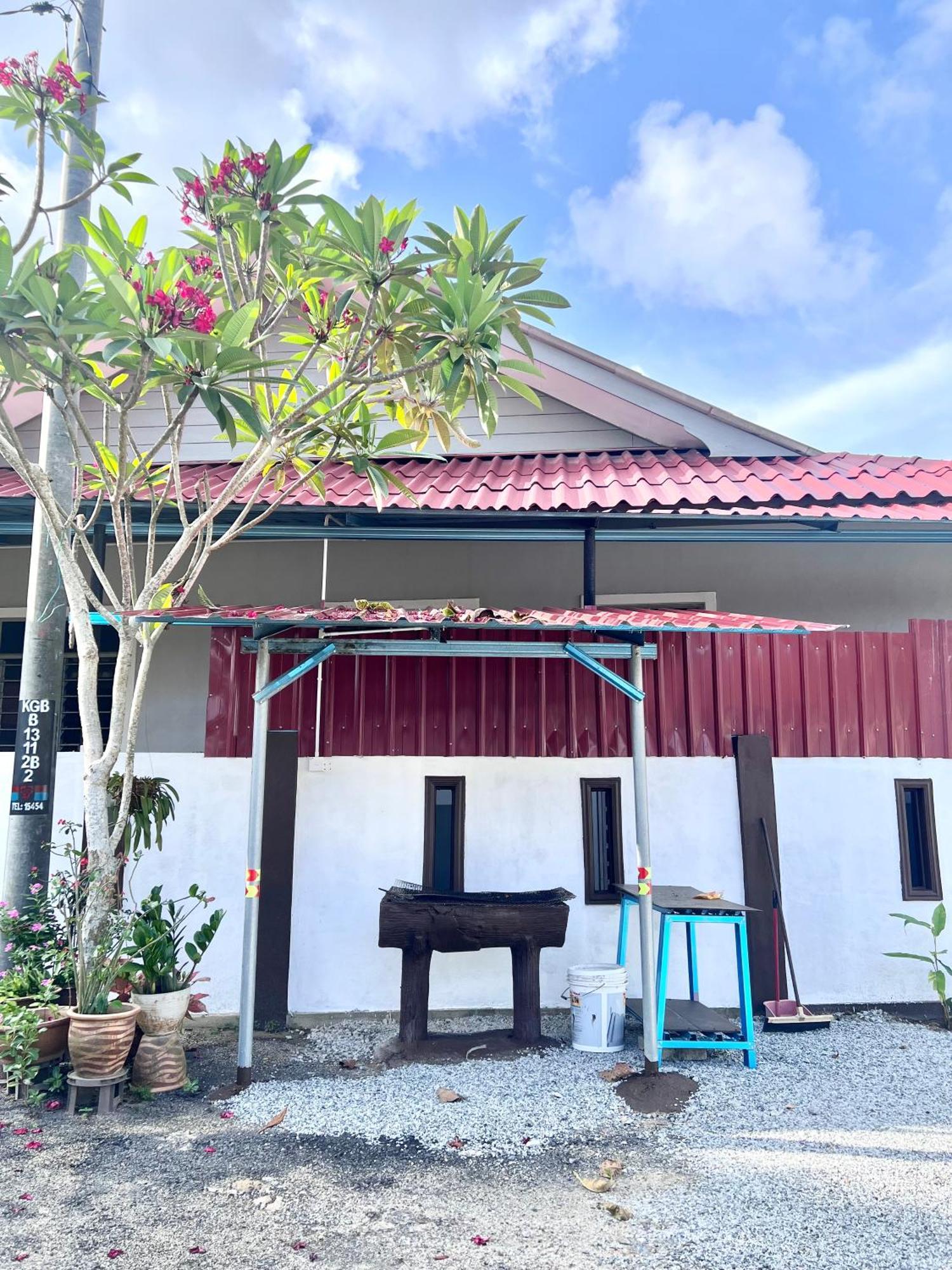 Teratai Homestay 3 Batu Buruk Kuala Terengganu Exteriér fotografie